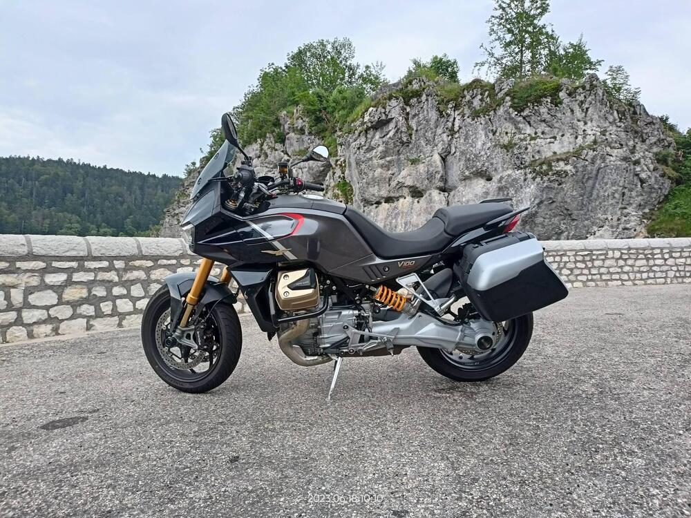 Moto Guzzi V100 Mandello S (2022 - 24) (6)