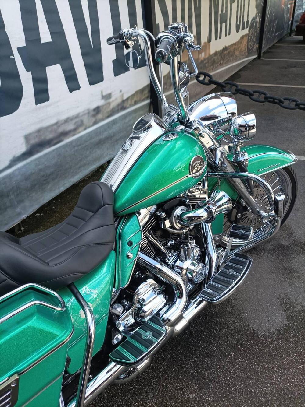 Harley-Davidson 1584 Road King Classic (2007 - 10) - FLHRC (3)