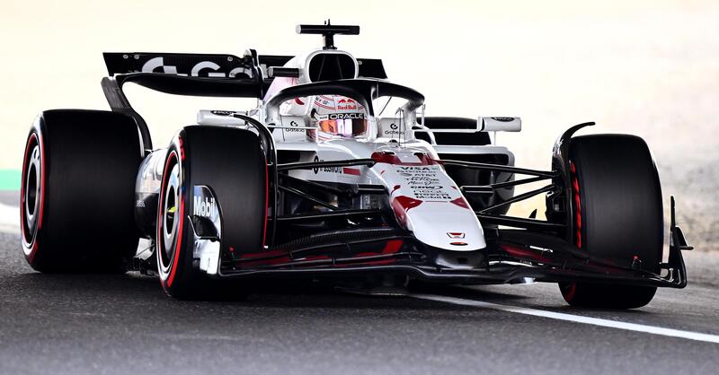 F1. Qualifiche GP Giappone: Verstappen torna in pole a Suzuka! Battute le McLaren, Leclerc 4&deg; ed Hamilton 8&deg;. Sainz penalizzato