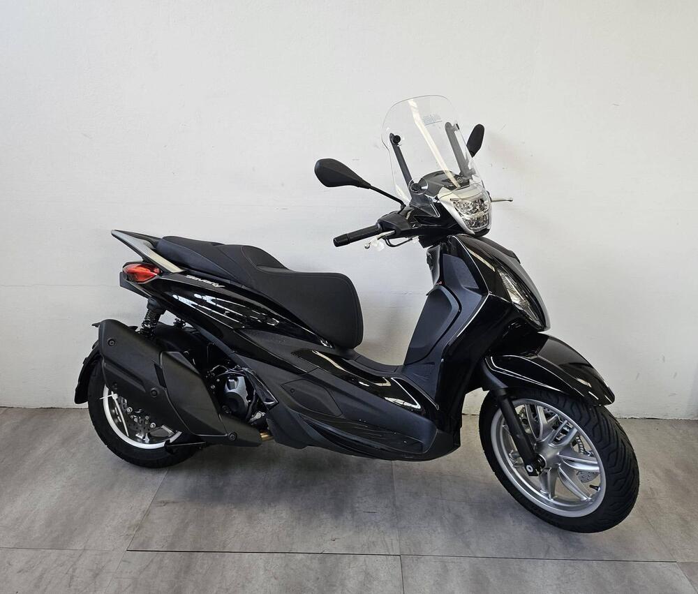 Piaggio Beverly 400 (2025)