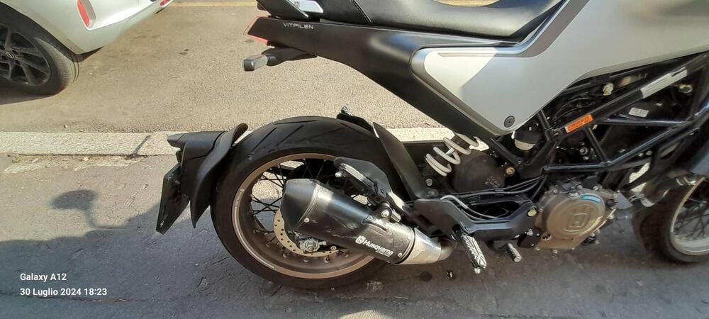 Husqvarna Vitpilen 401 (2021 - 23) (4)