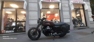 Moto Guzzi V7 III Stone Night Pack (2019 - 20) usata