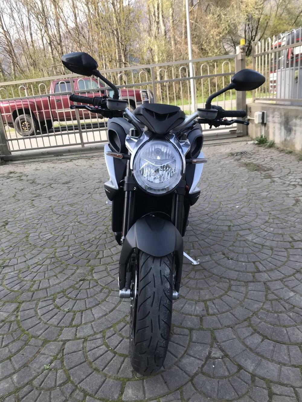 MV Agusta Brutale 800 EAS ABS (2016 - 19) (2)