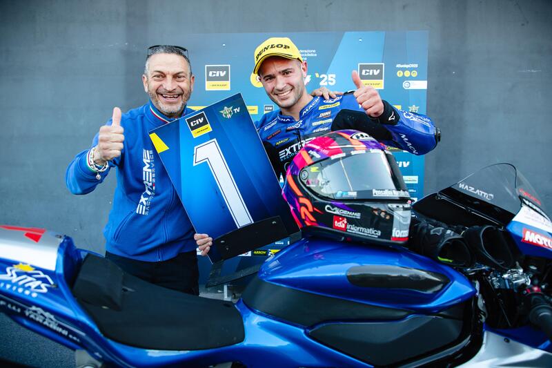 Luca Ottaviani festeggia al parco chiuso