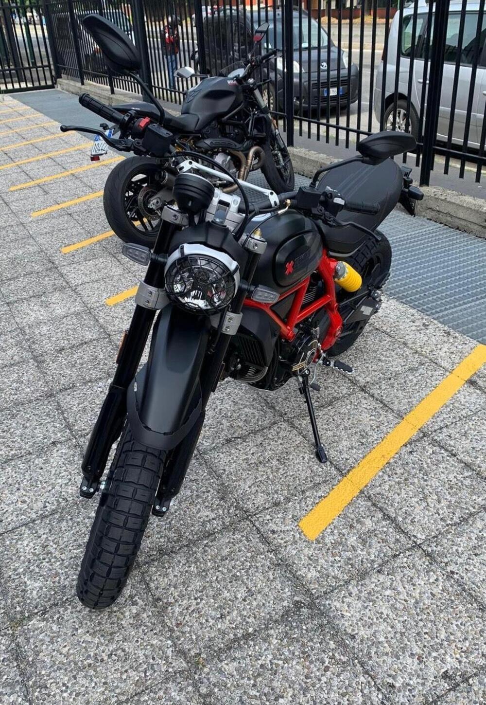 Ducati Scrambler 800 Desert Sled Fasthouse (2021 - 22) (2)