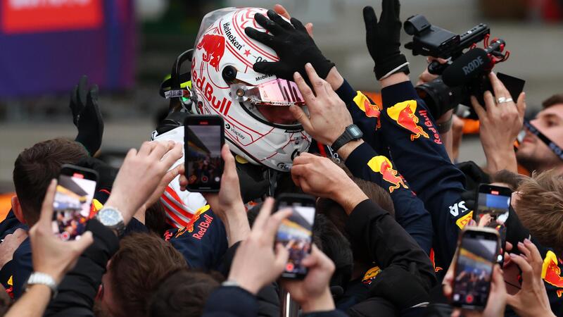 F1. GP Giappone, Verstappen dice addio ad Honda vincendo: &quot;Suzuka significa tanto per me. Ho spinto tanto per il congedo perfetto&quot;