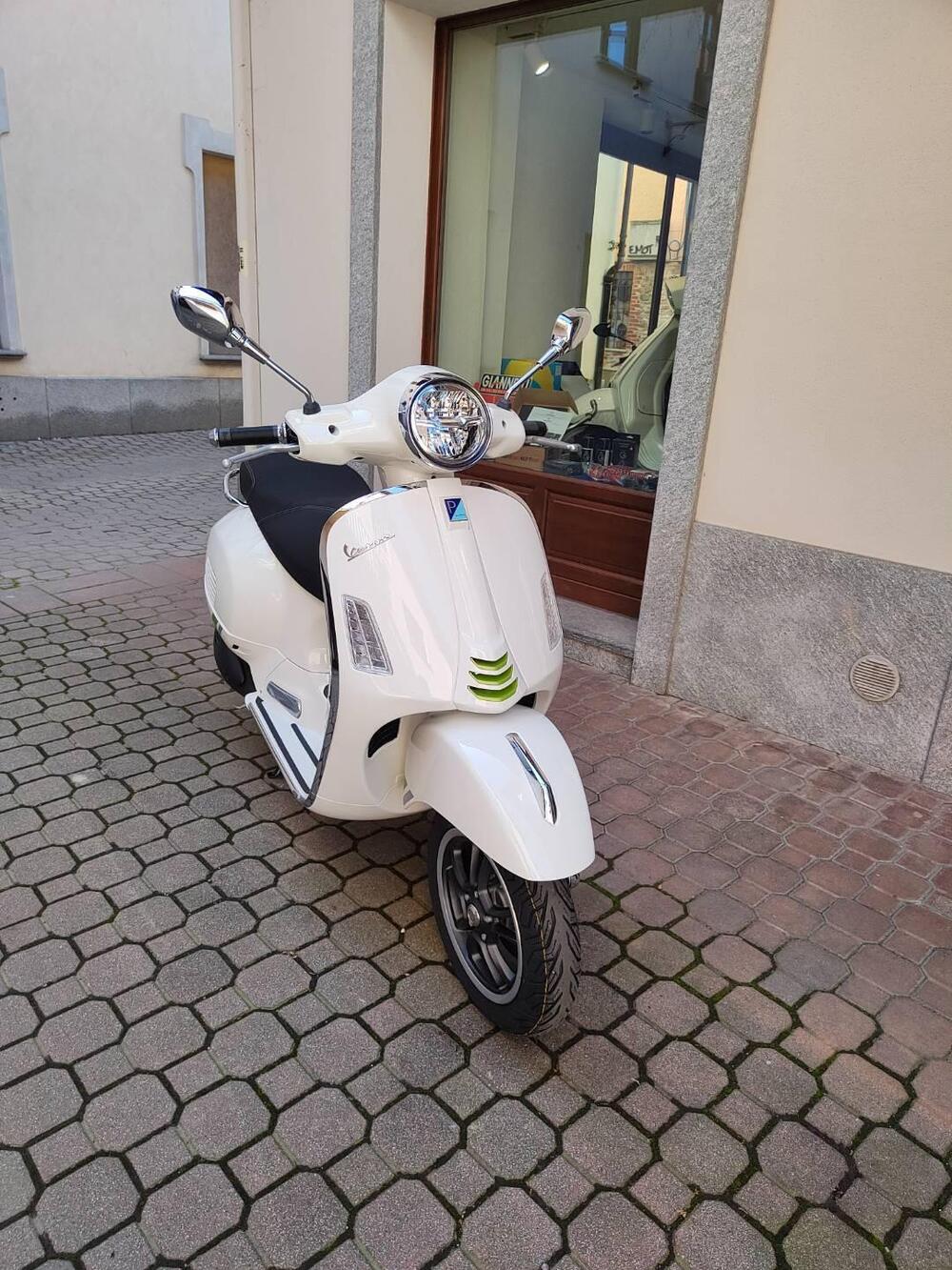 Vespa GTS 310 Super Tech (2025) (4)