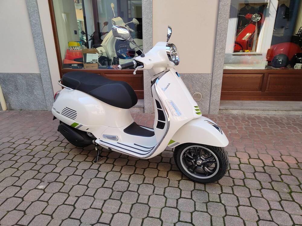 Vespa GTS 310 Super Tech (2025) (9)