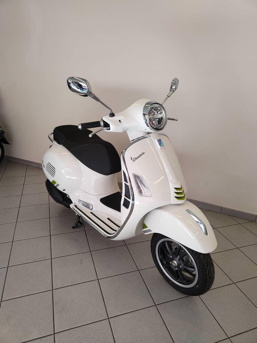 Vespa GTS 310 Super Tech (2025) (15)