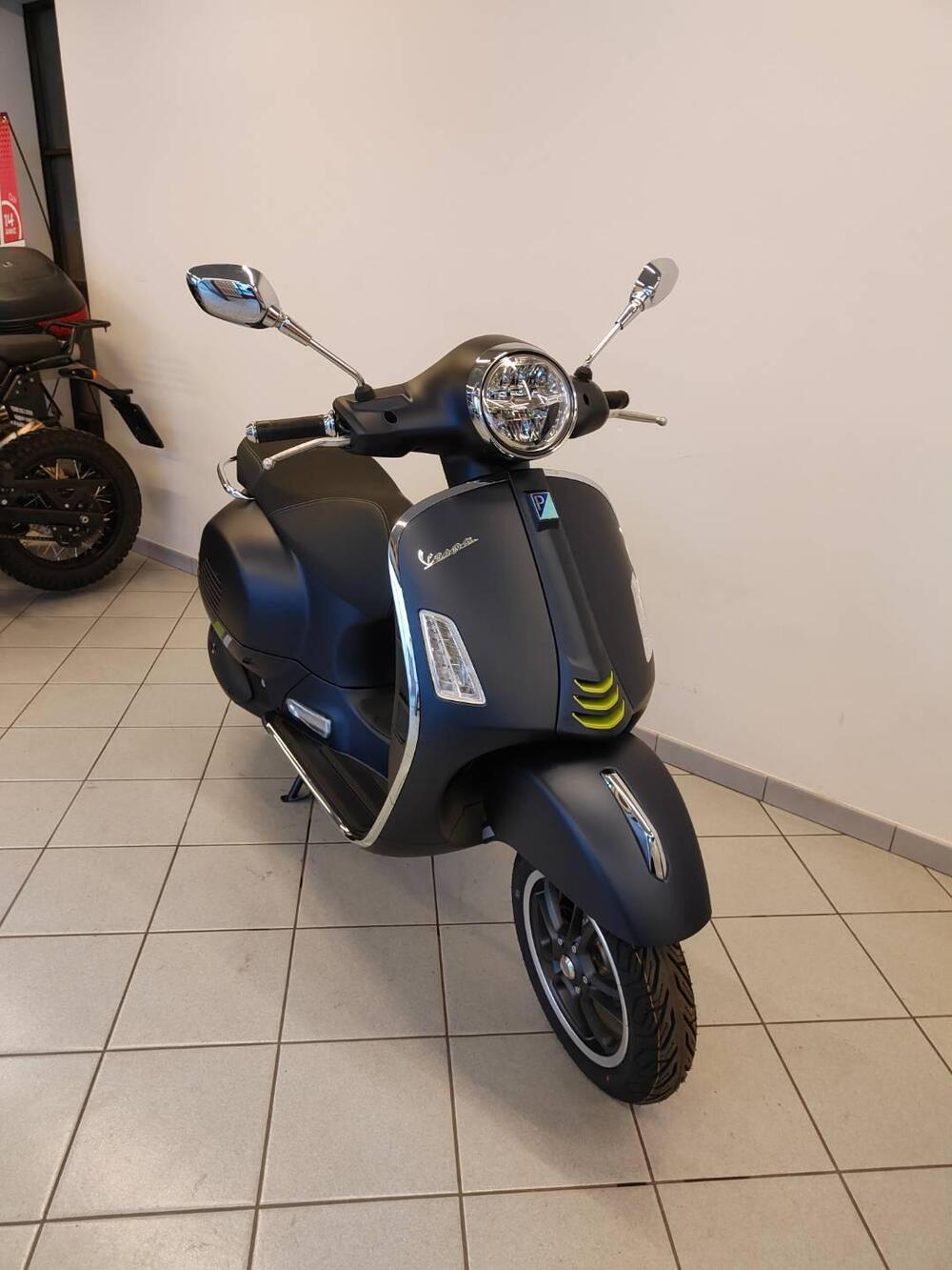 Vespa GTS 310 Super Tech (2025) (4)