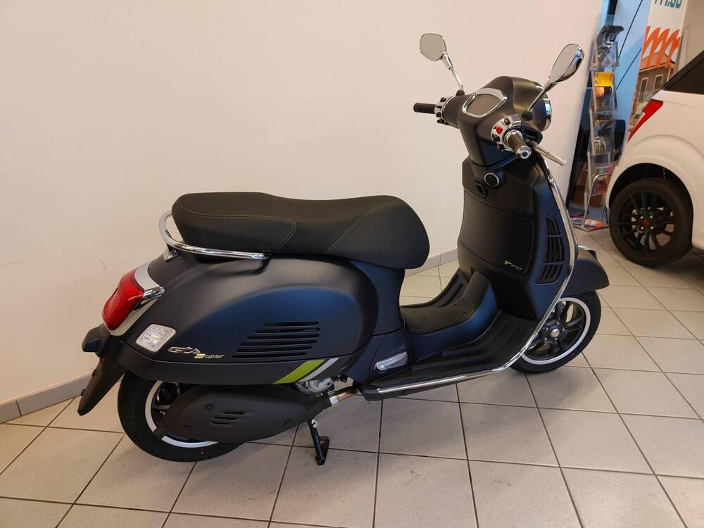Vespa GTS 310 Super Tech (2025) (8)