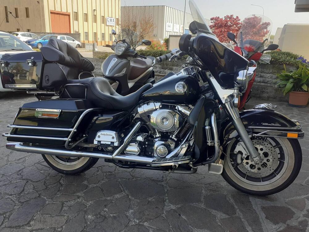 Harley-Davidson 1450 Electra Glide Ultra Classic (1999 - 02) - FLHTCUI (2)