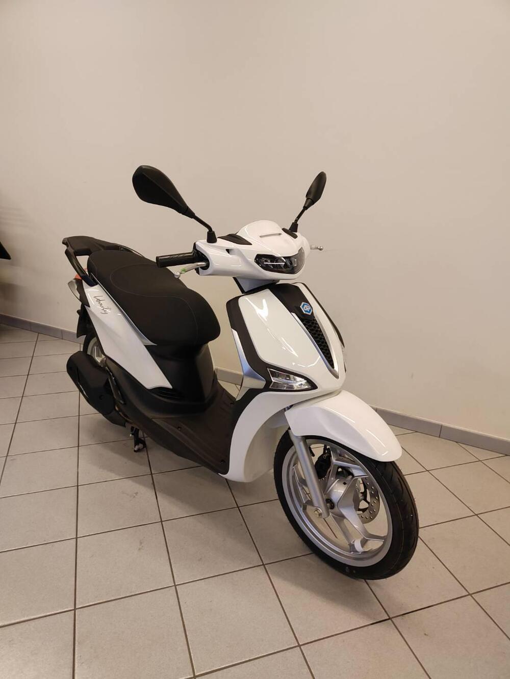 Piaggio Liberty 150 (2025) (4)