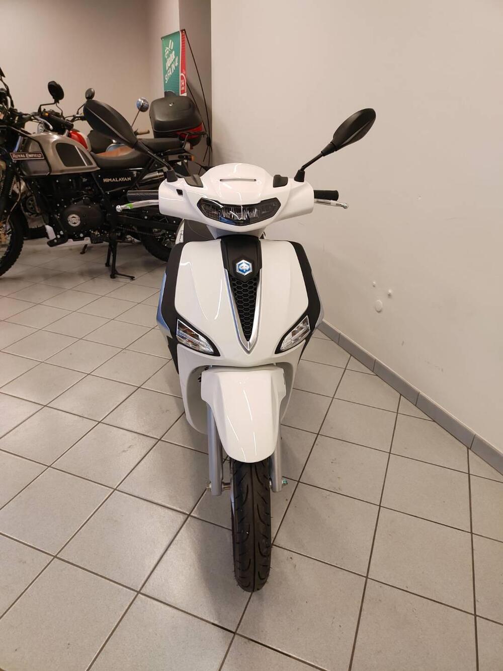 Piaggio Liberty 150 (2025) (6)