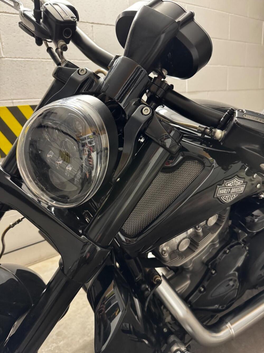 Harley-Davidson 1250 V-Rod Muscle (2009 - 17) - VRSCF (13)