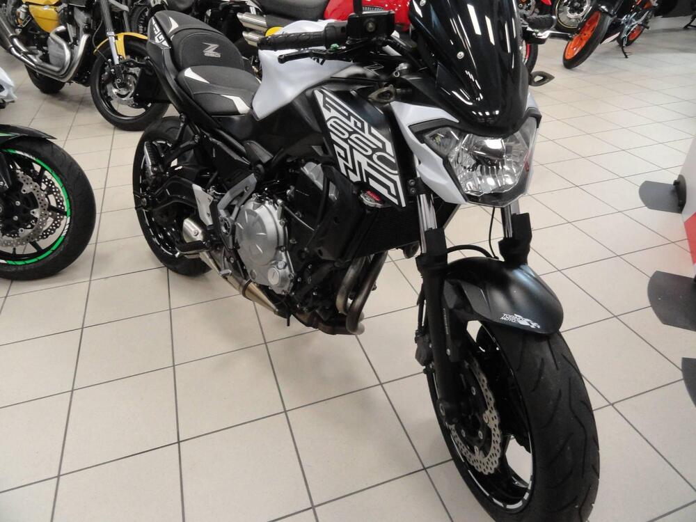 Kawasaki Z 650 (2017 - 19) (2)