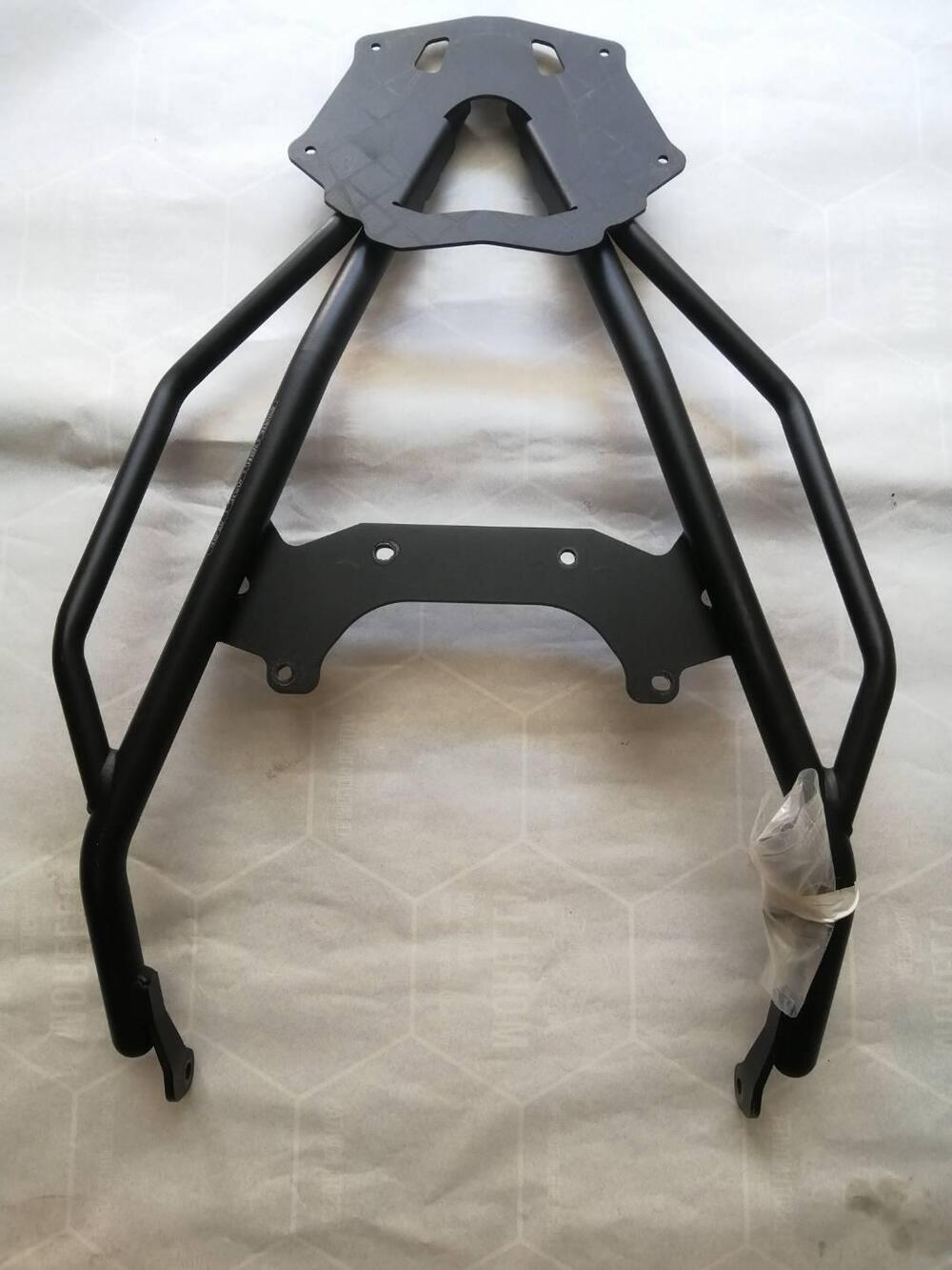 portapacchi per moto Guzzi V100 Mandello Givi