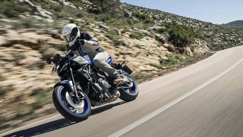C&#039;&egrave; una naked media migliore della MT-07! &egrave; la Yamaha MT-07 con cambio automatico Y-AMT [VIDEO]