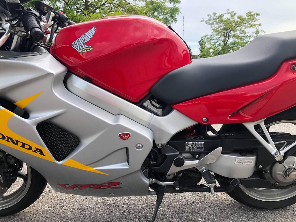 Honda VFR 800 fi (3)