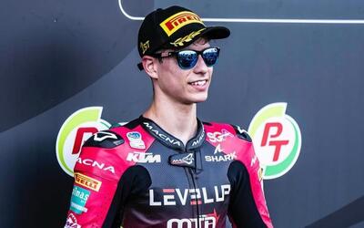 MotoGP 2025. GP del Qatar. Moto3, incidente per Matteo Bertelle: fratturati tibia e omero, salter&agrave; la gara