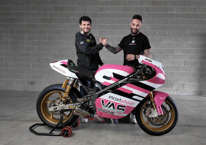 5 consigli da pilota per migliorare la tua guida in strada [VIDEO]