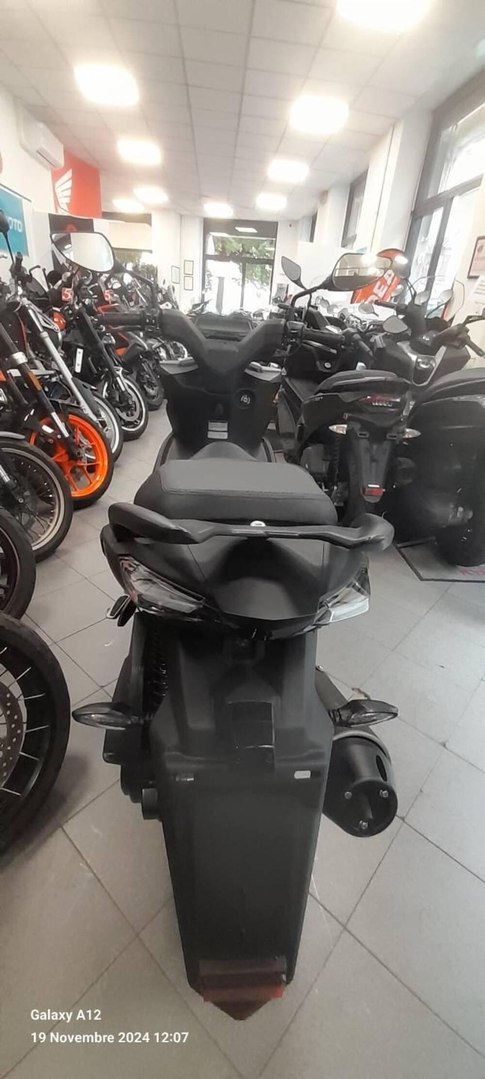 Kymco Super 8 50 R (2022 - 25) (4)