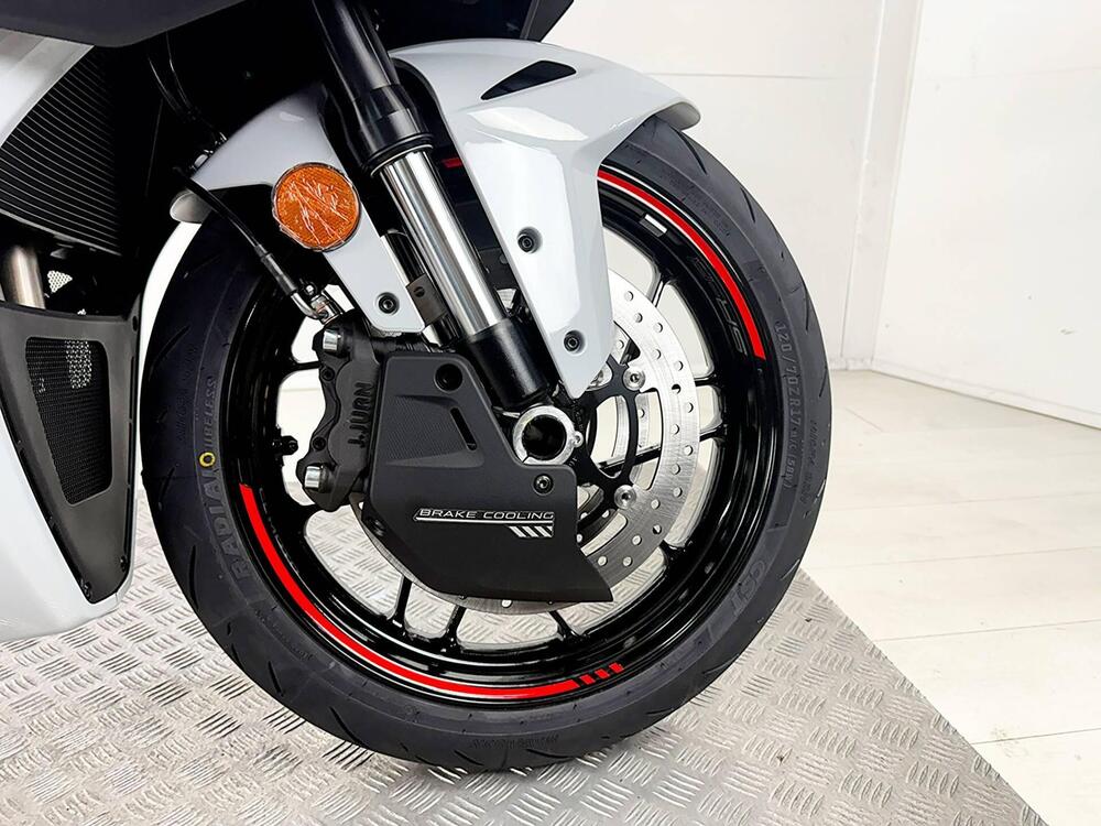 CFMOTO 675SR-R (2025) (13)