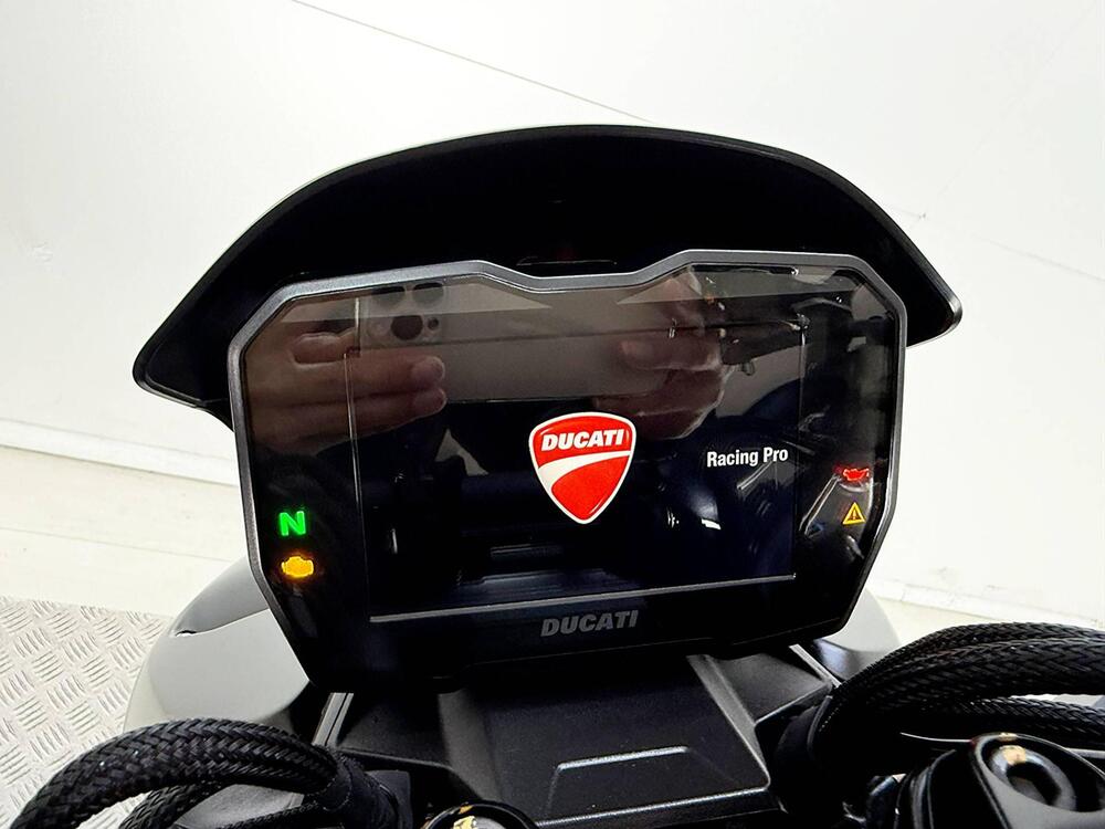 Ducati Streetfighter V4 1100 S (2021 - 22) (20)