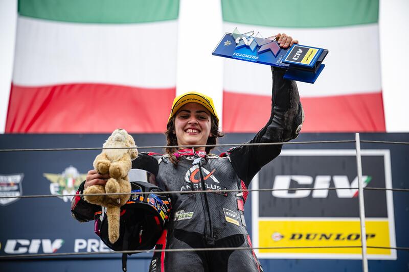 Luana Giuliani sul podio di Misano Civ 2025