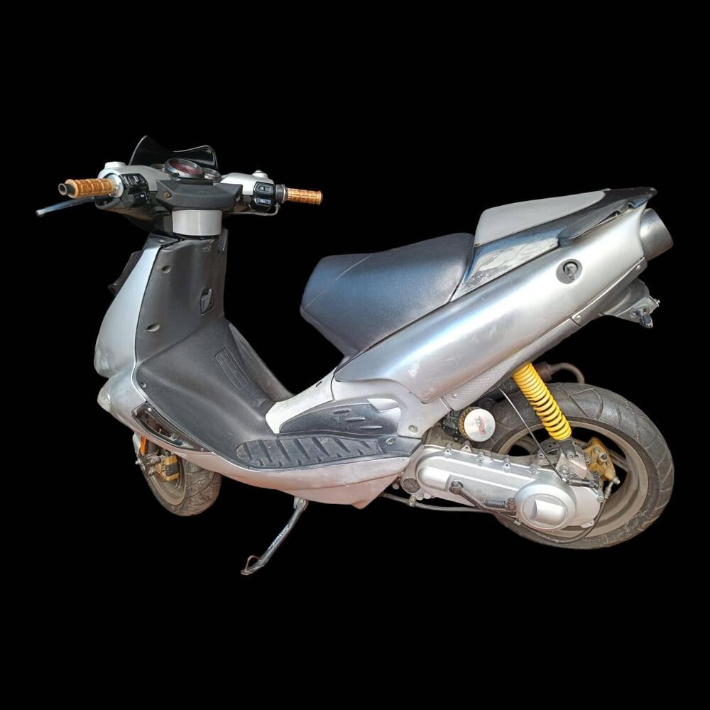 Aprilia SR 50 (2005 - 07) (9)