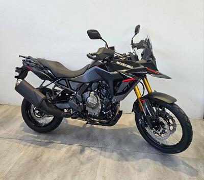 Suzuki V-Strom 800DE (2025) nuova