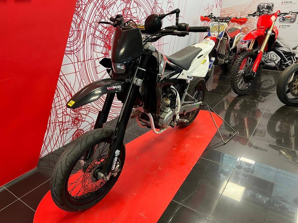 Husqvarna SM 125 (2010 - 12) (3)