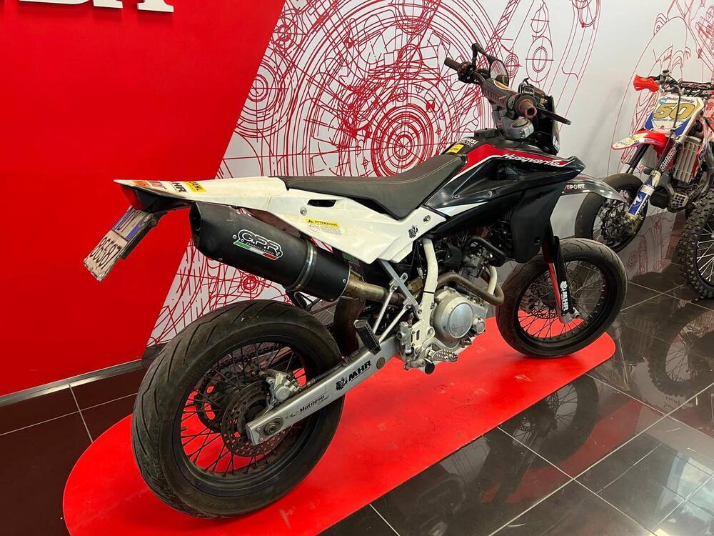 Husqvarna SM 125 (2010 - 12) (6)