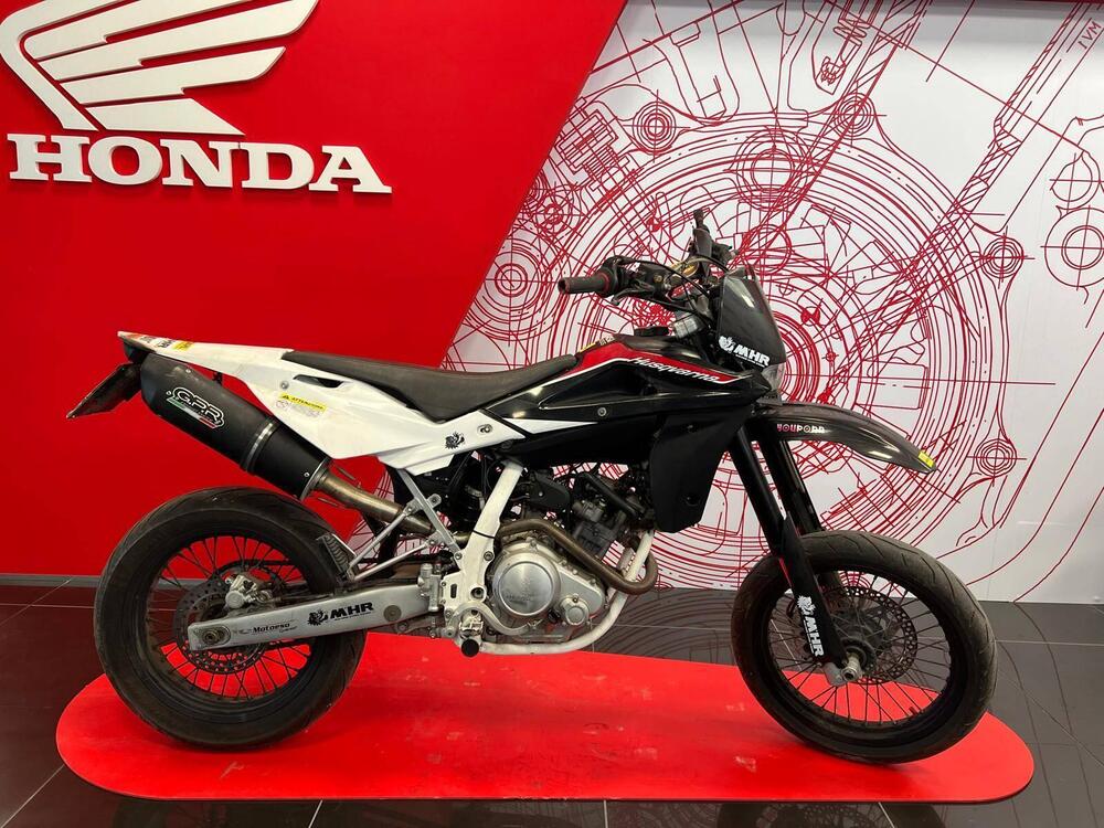 Husqvarna SM 125 (2010 - 12) (2)