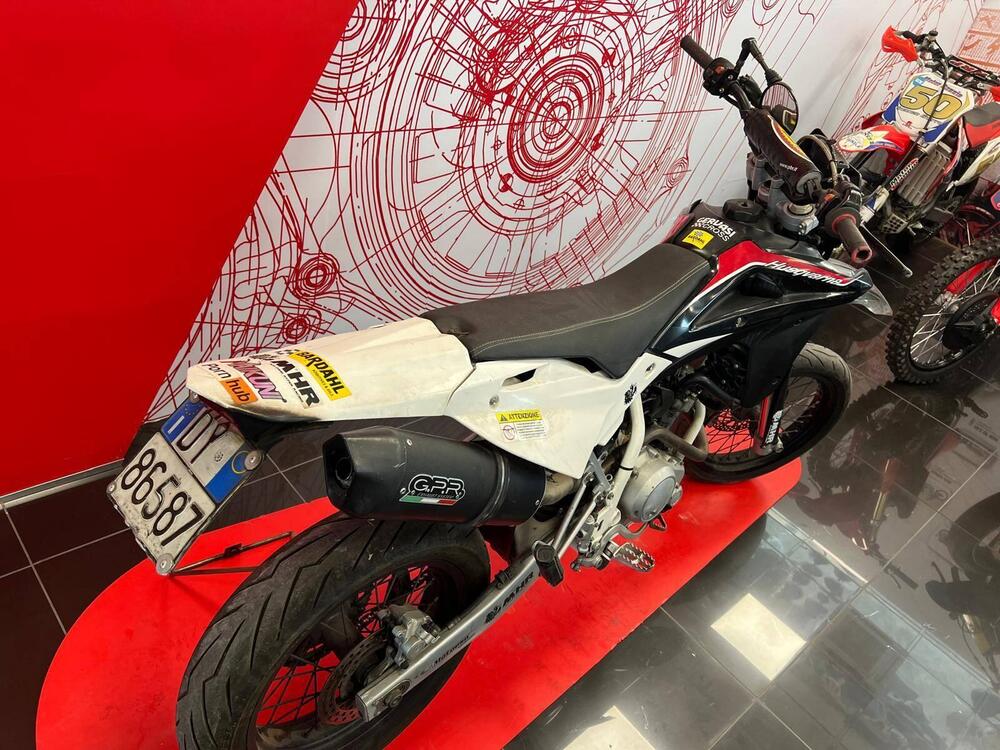 Husqvarna SM 125 (2010 - 12) (9)