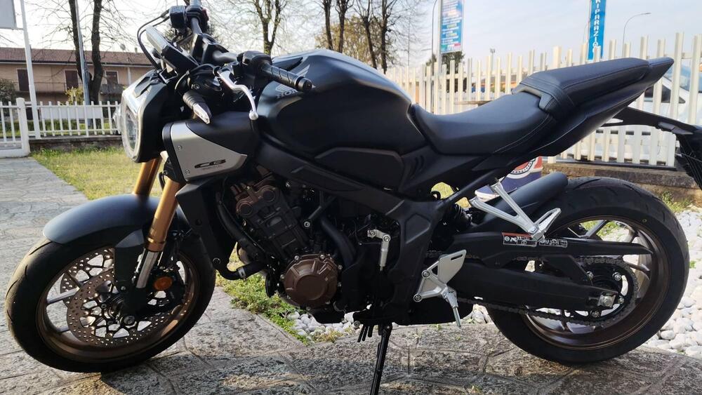 Honda CB 650 R E-Clutch (2024 - 25) (3)