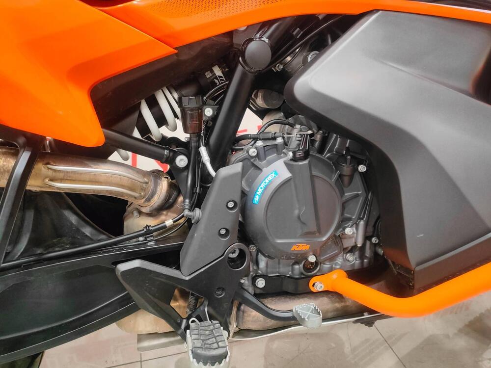 KTM 890 Adventure (2022) (8)