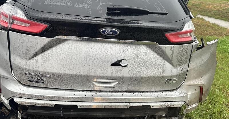 Se ti colpisce un fulmine mentre vai in auto&nbsp;cosa&nbsp;succede?