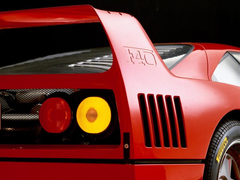 Fanali e presa d&#039;aria posteriori Ferrari F40