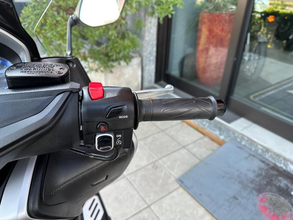 Yamaha T-Max 530 SX Sport Edition (2018 - 19) (16)