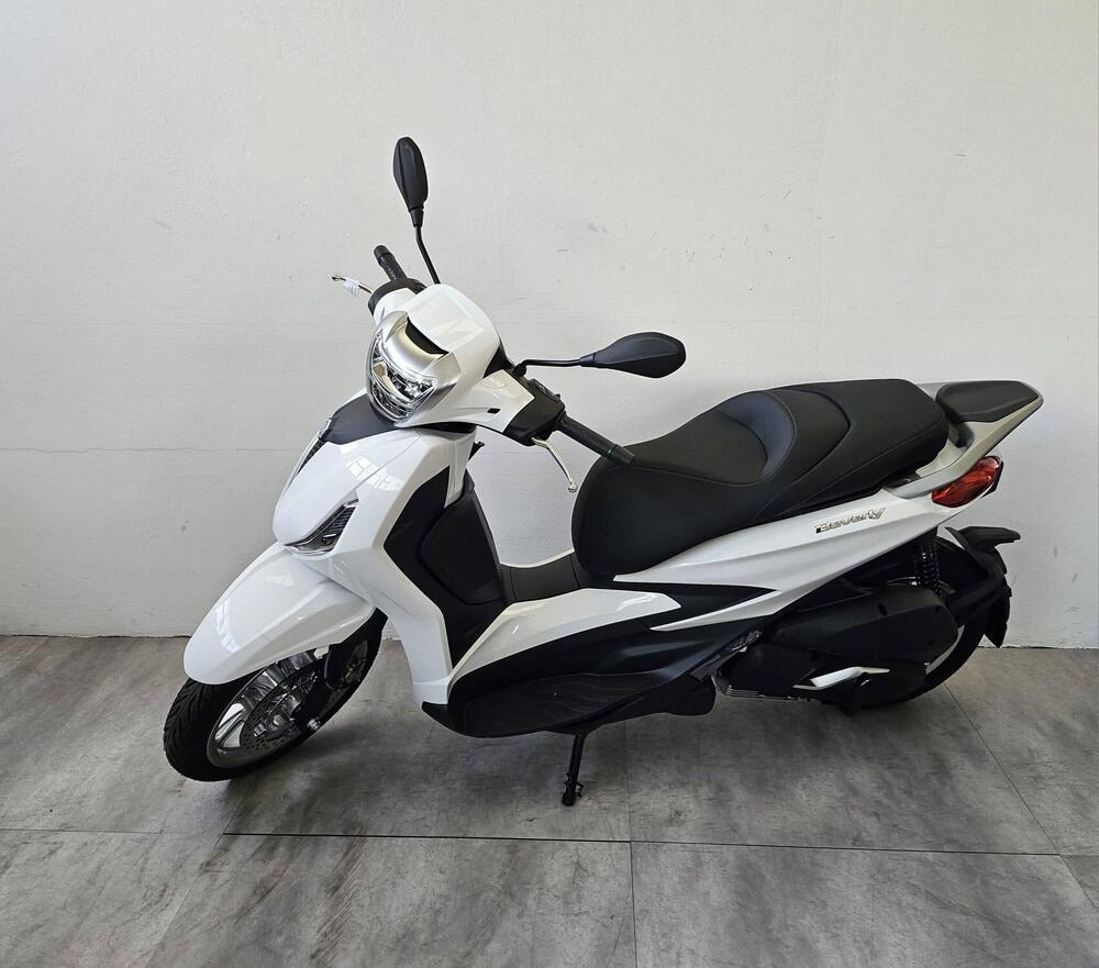 Piaggio Beverly 310 (2025) (2)