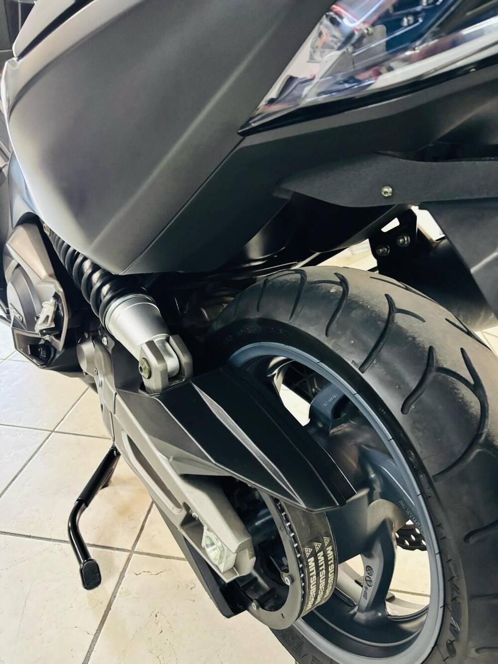 Kymco AK 550 ETS (2021 - 25) (6)