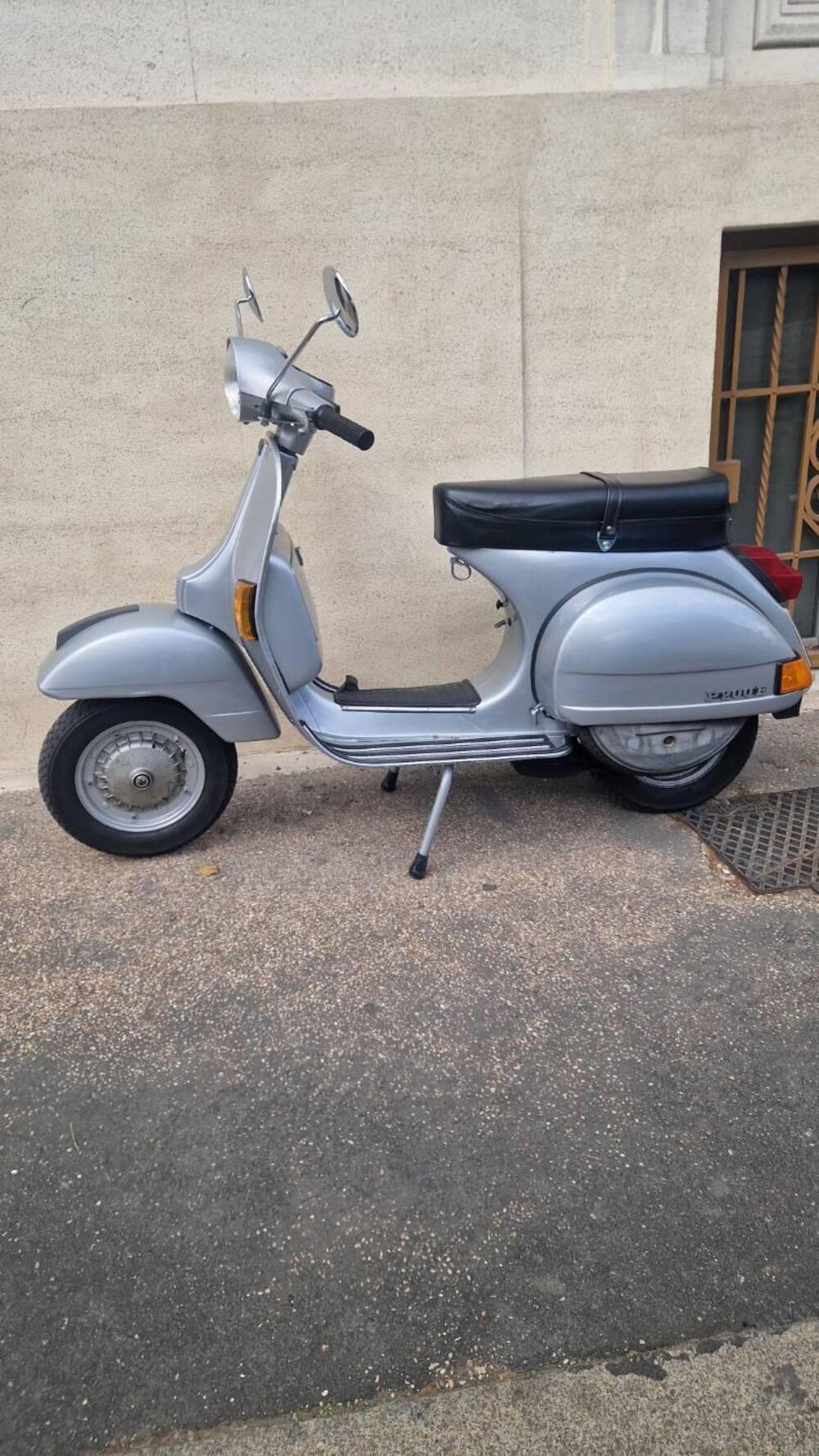 Piaggio Vespa P200E