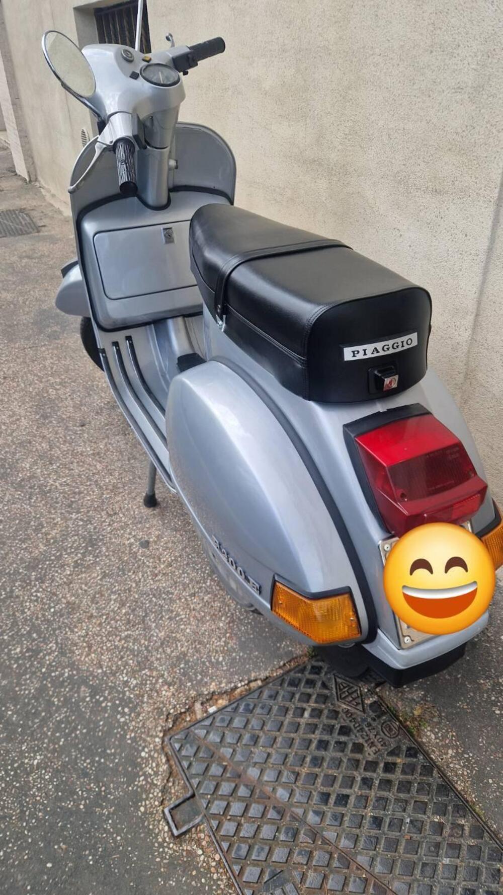 Piaggio Vespa P200E (4)