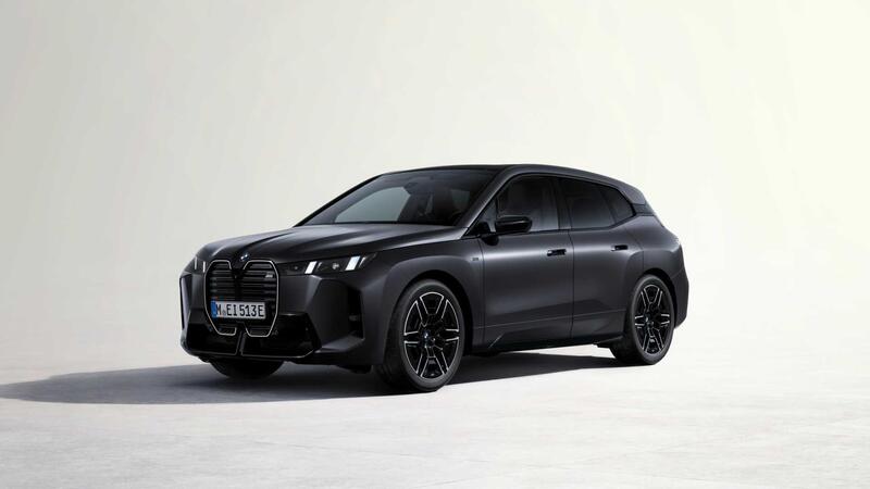 BMW iX M70