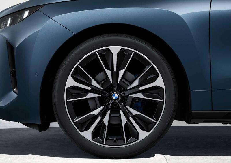 BMW iX (17)