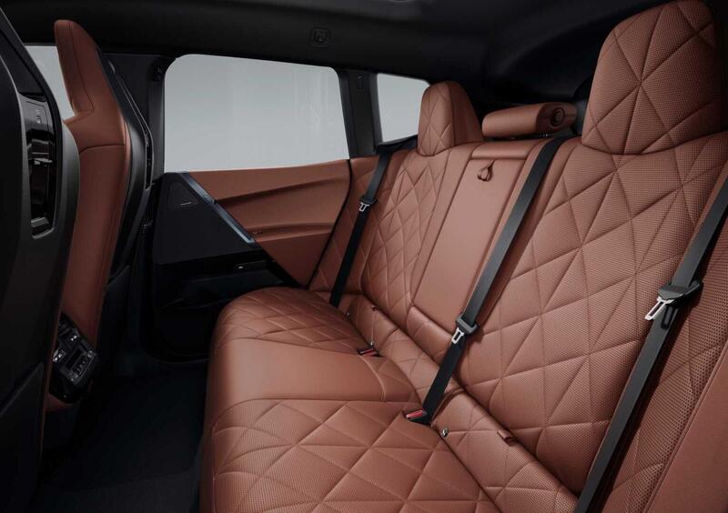 BMW iX (10)