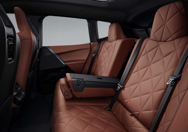 BMW iX (11)