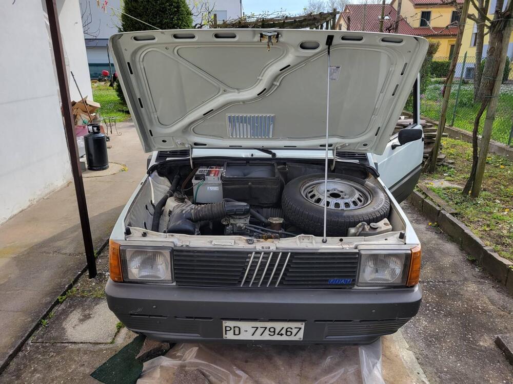 Fiat Panda 30 CL d'epoca a Padova (2)