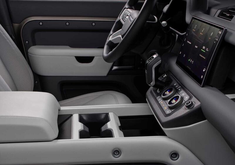 Land Rover Defender (12)